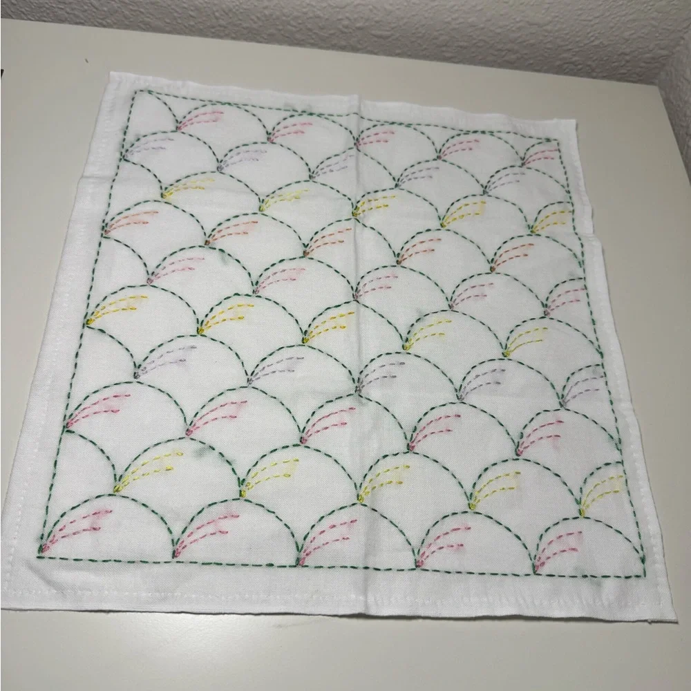 Vintage Hand Embroidered Sashiko Scalloped Wave White Cotton Napkin 12.5x12.5